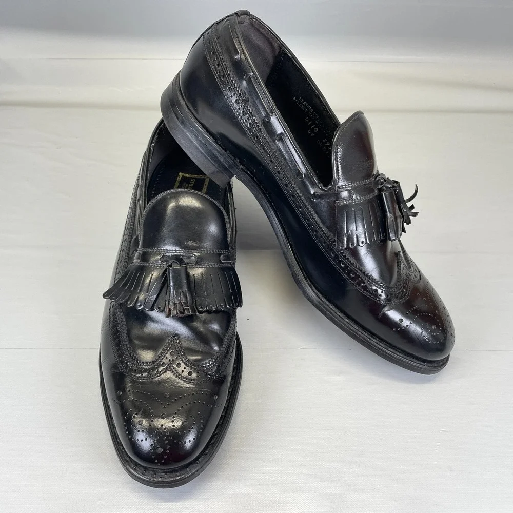 Stuart McGuire Wingtip Tasseled Loafers Mens Size 10 Black Leather Dress Shoes